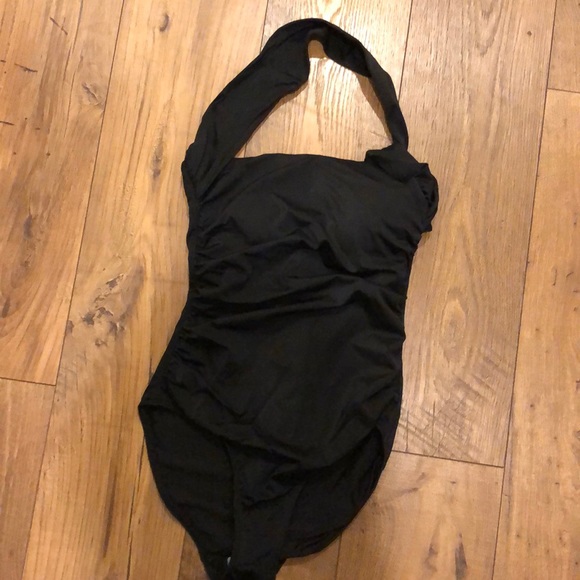 Venus One Piece Black Bathing Suit Size 8 - Picture 1 of 5